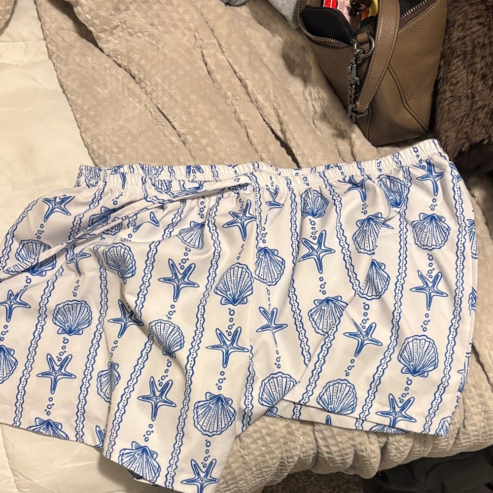 SHEIN Blue Seashell Print Women's Athletic Shorts